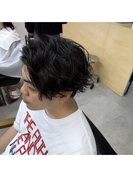 ニコ シモノセキ(NIKO Shimonoseki) 「NIKO」緩め大人ツイストスパイラル波巻き強めパーマ唐戸下関