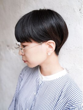 ソウ アオヤマ(SO aoyama) コンパクト　マッシュショート　耳かけ　丸み　大人かわいい