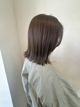 イル(ill) オリーブ　カーキ　マット　ハイライト