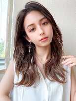 アフロートフクオカ(AFLOAT FUKUOKA)&nbsp;30代に人気！顔周りの後れ毛がかわいいシャギーレイヤーロング