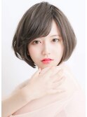 暗髪ショートヘア