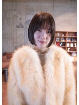 シカ(sica)&nbsp;透明感のあるアッシュベージュにボブ