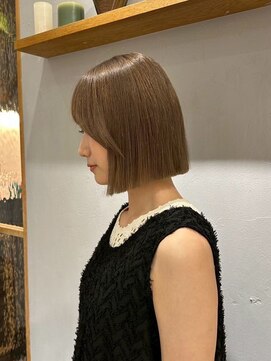 ロマリア ヒルズ 表参道 原宿(Lomalia HILLS) 似合わせカットボブ[表参道ダブルカラーケアブリーチ縮毛矯正]