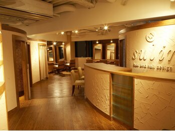 sulir hair and nail design 恵比寿店 【スリル ヘアアンド ネイル デザイン】 
