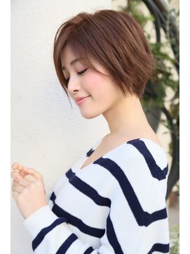 ロエナ(ROENA) 20代30代40代50代小顔カット黒髪ワンレンボブルフネビージュ前髪