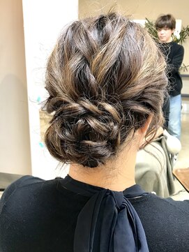 ヘアアンドメイクフリッシュ(HAIR&MAKE FRISCH) ゆるふわアレンジ6