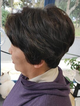 グラムゼロ 丸みのある大人のショートスタイル