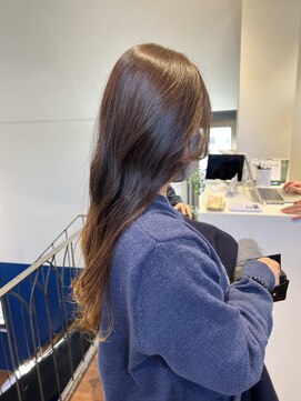 トレス(TRESS) レイヤーボブ　ミディアムヘア　艶カラー