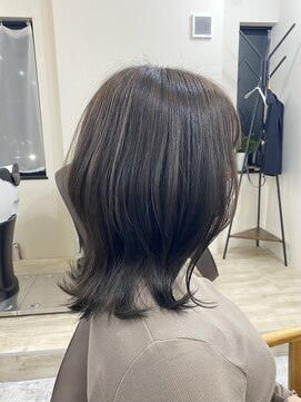 サンカク(SAN KAKU) グレージュ