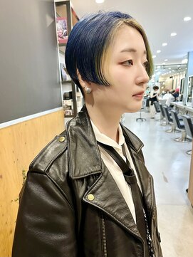 ザレミー(THE REMMY) ハイトーンハンサムショート/ネイビーカラー/インナーカラー