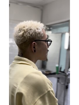 メリケンバーバーショップ フクオカ(MERICAN BARBERSHOP FUK) イージーパンク