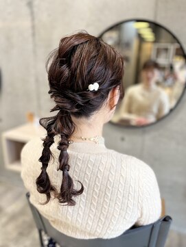 ヘアメイク ゼロ(0) ツイン編みおろし♪