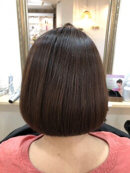 オモイ(omoi)の写真/特許取得のカラーで白髪を明るく染められる♪ダメージレスで艶感のある髪質で、上品な仕上がりに☆
