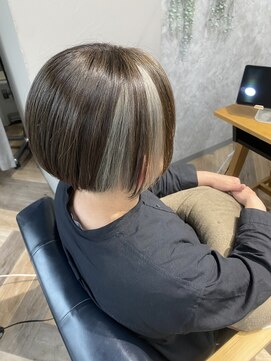 マーレ(MARLE./) ブリーチ２回以上必須☆グレーシルバーなイヤリングカラー