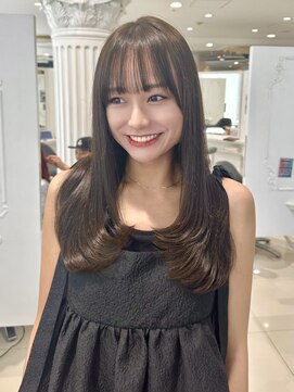 エアー 青山(AIR) ハッシュカット顔まわりレイヤーカットオリーブグレージュ