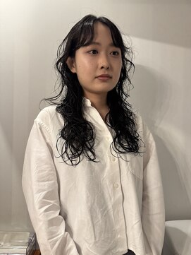 nimes栄 パーマ/レイヤーカット/ボブ 【ニーム】【12月2日NEW OPEN(予定)】 yosuke黒髪ロングのスパイラルパーマ、前髪ニュアンスパーマ