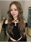 ベージュ