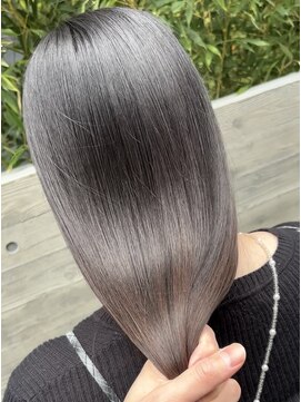 髪質改善ストレートでまとまる艶髪へ　