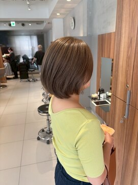 ガリカ 博多(Gallica) ケアブリーチで明るめブラウンベージュ x ボブ