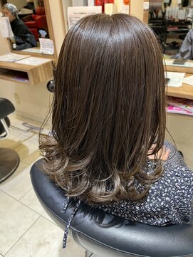 アウラニヘアーリゾート(AULANI Hair Resort) オリーブベージュ