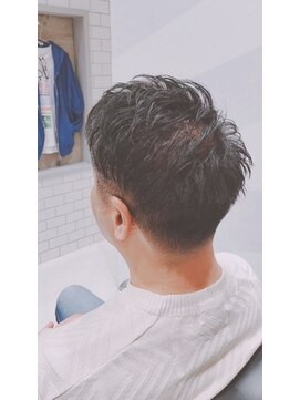 リョウ(RYO) アップバングショート