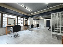 ゼン(zen)の雰囲気(シンプルな内装でゆっくりお過ごしいただけます!)