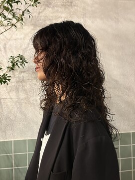 ニーム(nimes) kaon　ロングパーマ　ロングレイヤーパーマ