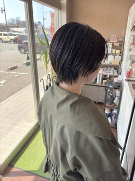 メグル(MEGURU,) 暗髪ショート