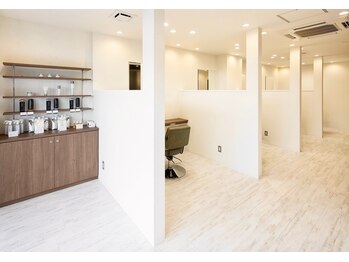 シュシュ レア南矢野目店(CHOUCHOU)の写真/気を使わずゆったり過ごせる大人女性のための美容室