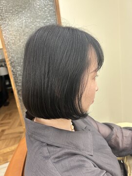 タミーズ 金山(Tummy's) 艶感ダークカラー×まとまるボブ