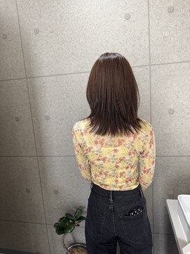 ウニュ(unu.) ブリーチなしカラー、レイヤースタイル、髪質改善