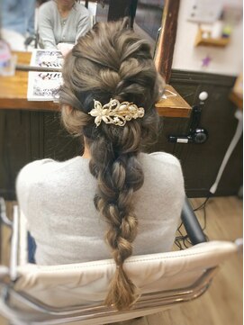 グレースモア(Grace More) (久留米／西原)オール編み込み編み下ろしアレンジ