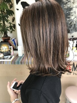 ランプ オブ ヘアー(LAMP of hair) ラベンダーベージュボブスタイル