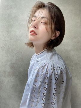 メゾンドイギー(MAISON de IGGY) フェザーバングで大人かわいい　カーキグレージュボブ♯