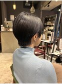 20代30代透明感暗髪アッシュブルーグレージュ丸みショート