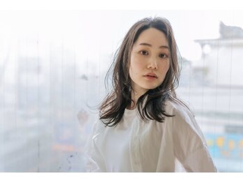 クロム(CHROM)の写真/【ダメ―ジレスでリピータ続出♪】大人ショートが大人気★白髪ぼかし/脱白髪染めを艶と透明感でオシャレに