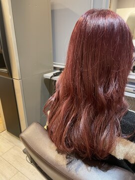 レンネ(Renee) 色気ロング×コーラルピンク