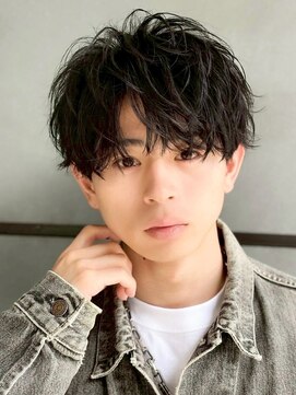 アイトーキョーシエル 横浜(AI TOKYO Ciel) センターパート/縦落ちシャドウパーマ