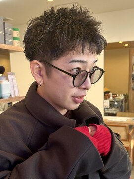 ローム 北花田店(Rome) フェザーパーマ/センターパート/スパイキーショート