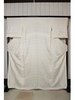 ルナクレセント (Luna crescent) 白着物-２　￥34500～(着付料込み)