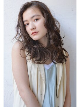 ロイジー(roijir) 表参道 roijir 大きめウェーブ×ナチュラルカラー