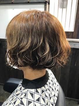 櫛の屋 ミニボブふわふわパーマ《ラムネhair ヒサマツマユミ》