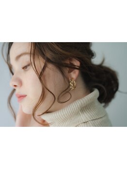 特別な日はプロにお任せ！周りと差が付く華やかなスタイルを、経験豊富なスタイリストが叶えます♪