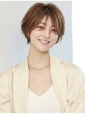 第一印象で小顔に 大人可愛い丸みシースルーバングショート
