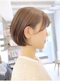 伸ばしかけの方におすすめ！ショートボブ