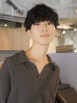 キュー(Cue_) 無造作ニュアンスメンズマッシュカットパーマ（表参道原宿）