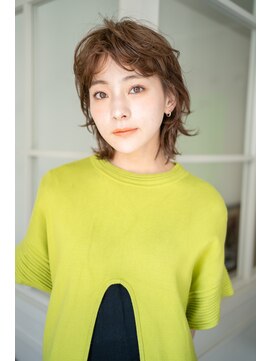 マグノリア オモテサンドウ(MAGNOLiA Omotesando) ラフな軽やかレイヤーミディ・・・HINATA