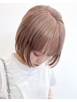 ヒビヲ(HIBIO) ショートボブミルクティーベージュブリーチダブルカラー横浜西口