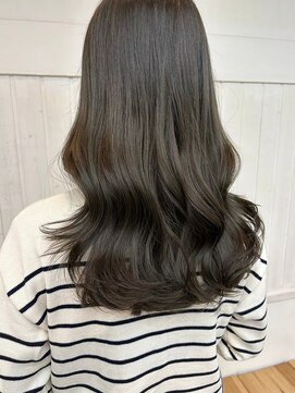 ネウィサリュー 立川(newi saLyu) 丸型卵形ストレートエアリーロング美髪ブラウン