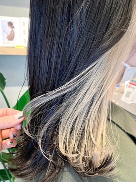 マジコ 下北沢本店(Magico) ダブルカラーインナーカラーホワイトベージュケアブリーチ